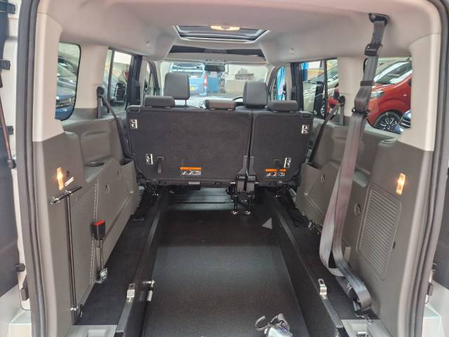 2020 Ford Grand Tourneo Connect 1.5 EcoBlue 120 Titanium 5dr Powershift