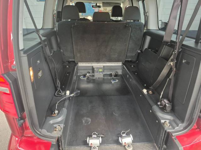 2018 Volkswagen Caddy Maxi Life WHEELCHAIR ACCESSIBLE 2.0 TDI 5dr DSG