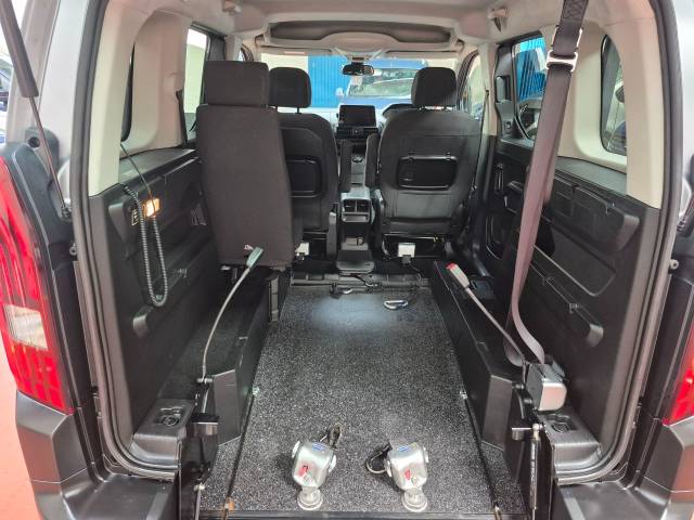 2022 Peugeot Rifter WHEELCHAIR ACCESSIBLE 1.2 PureTech Allure
