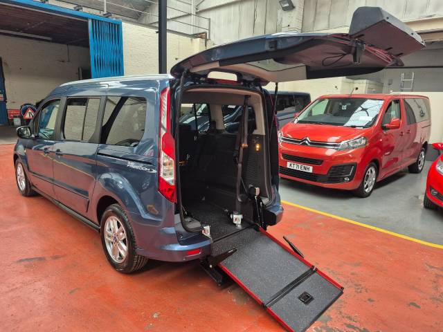 2020 Ford Grand Tourneo Connect WHEELCHAIR ACCESSIBLE 1.5 EcoBlue 120 Titanium 5dr
